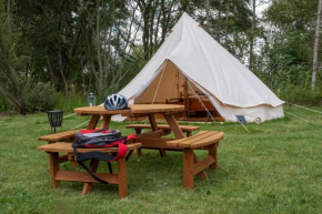 Sleeps-6 lakeside bell tent - Suffolk